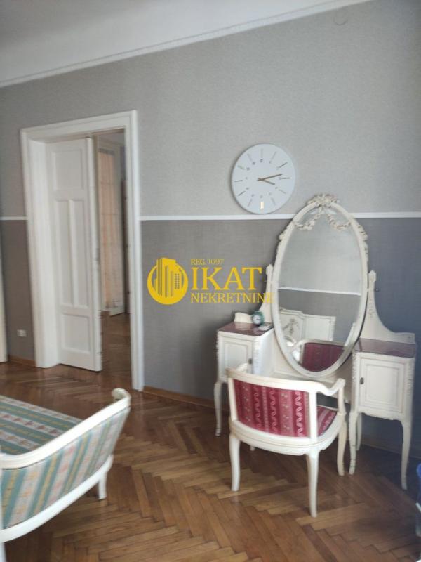 Slika 2 - Makedonska, Četvorosoban stan na prodaju, 142m2, 568.000€