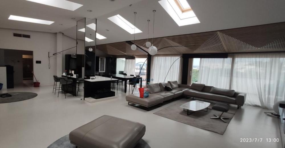 Glavna slika -Četvorosoban stan za izdavanje, 240m2, 3.000€