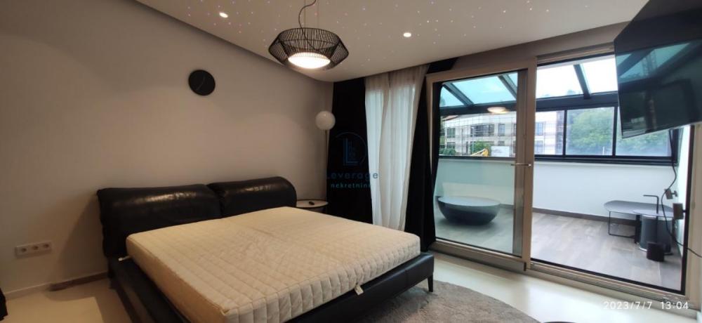 Slika 7 - Četvorosoban stan za izdavanje, 240m2, 3.000€