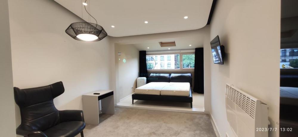 Slika 9 - Četvorosoban stan za izdavanje, 240m2, 3.000€