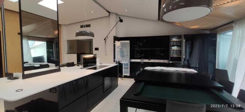 Slika 6 - Četvorosoban stan za izdavanje, 240m2, 3.000€