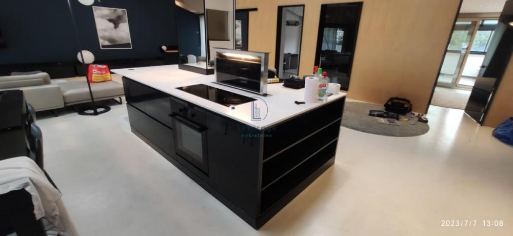 Slika 5 - Četvorosoban stan za izdavanje, 240m2, 3.000€