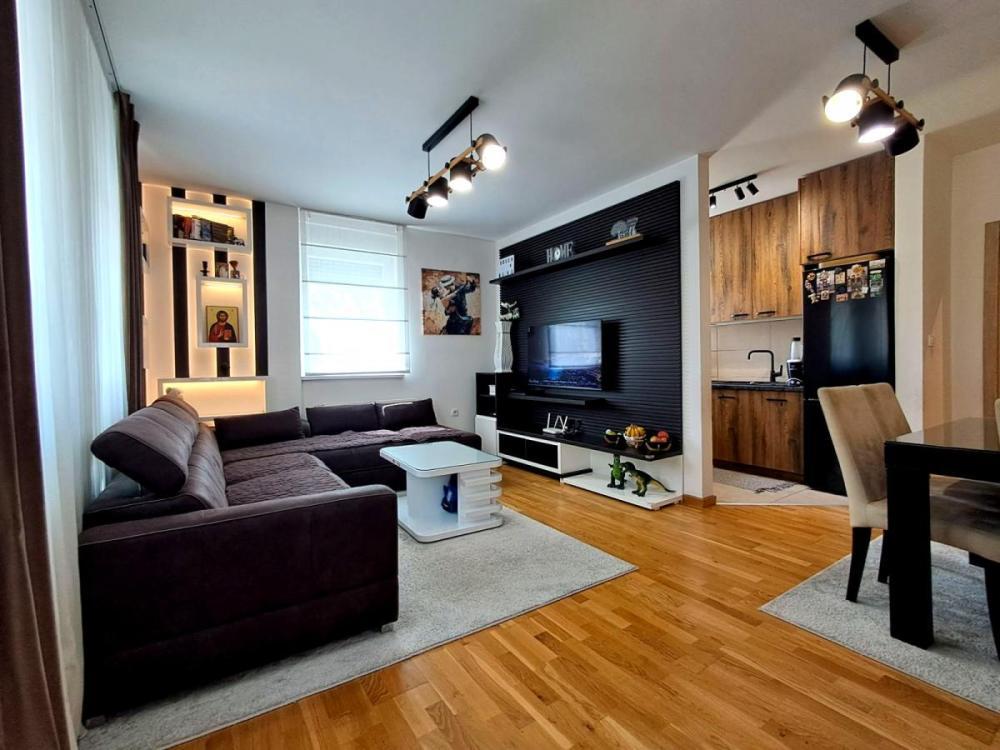 Glavna slika -Dvoiposoban stan na prodaju, 56m2, 162.500€