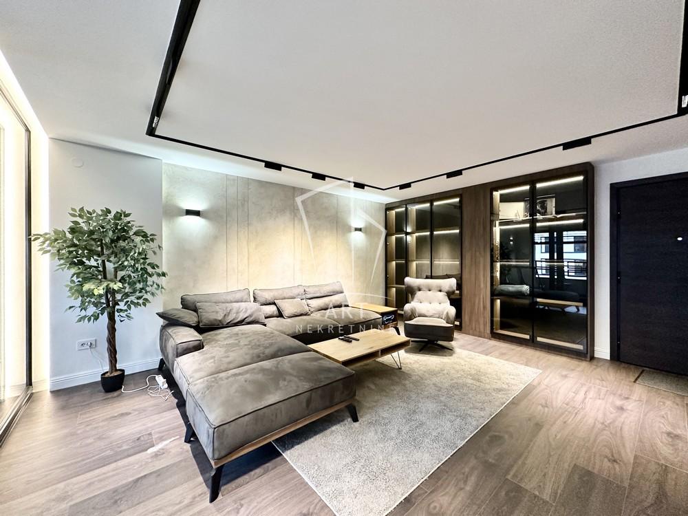 Slika 2 - Niška, Petosoban stan na prodaju, 198m2, 820.000€