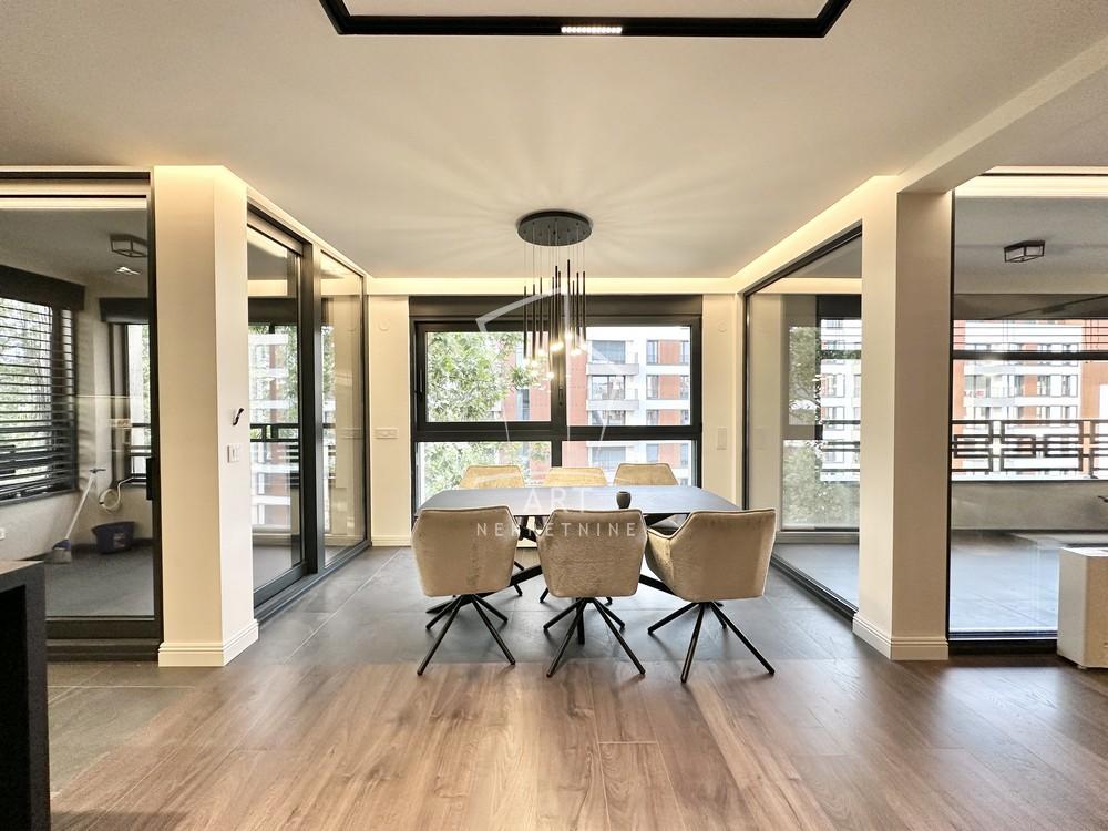 Slika 3 - Niška, Petosoban stan na prodaju, 198m2, 820.000€