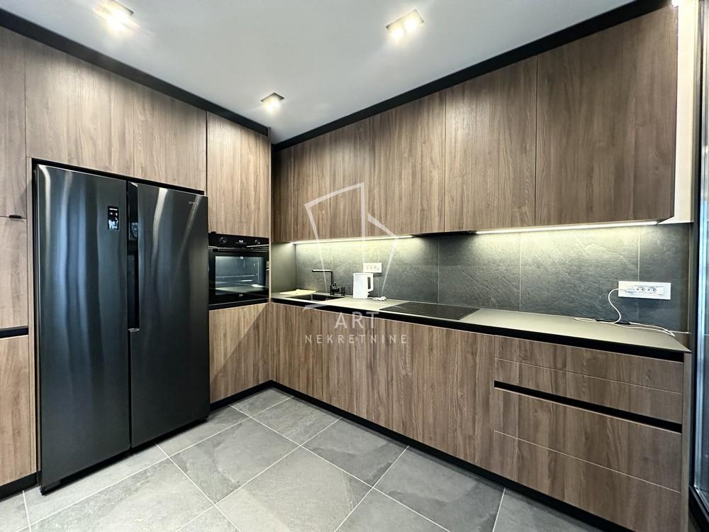 Slika 6 - Niška, Petosoban stan na prodaju, 198m2, 820.000€