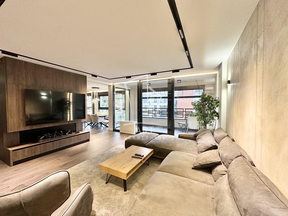 Glavna slika -Niška, Petosoban stan na prodaju, 198m2, 820.000€