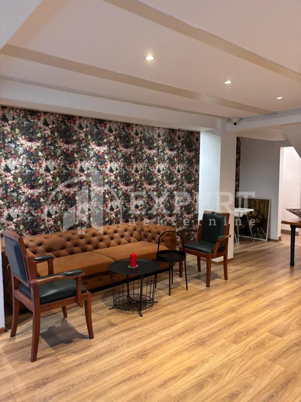 Slika 2 - Učitelj Tasina,  Lokal za izdavanje, 390m2, 3.300€