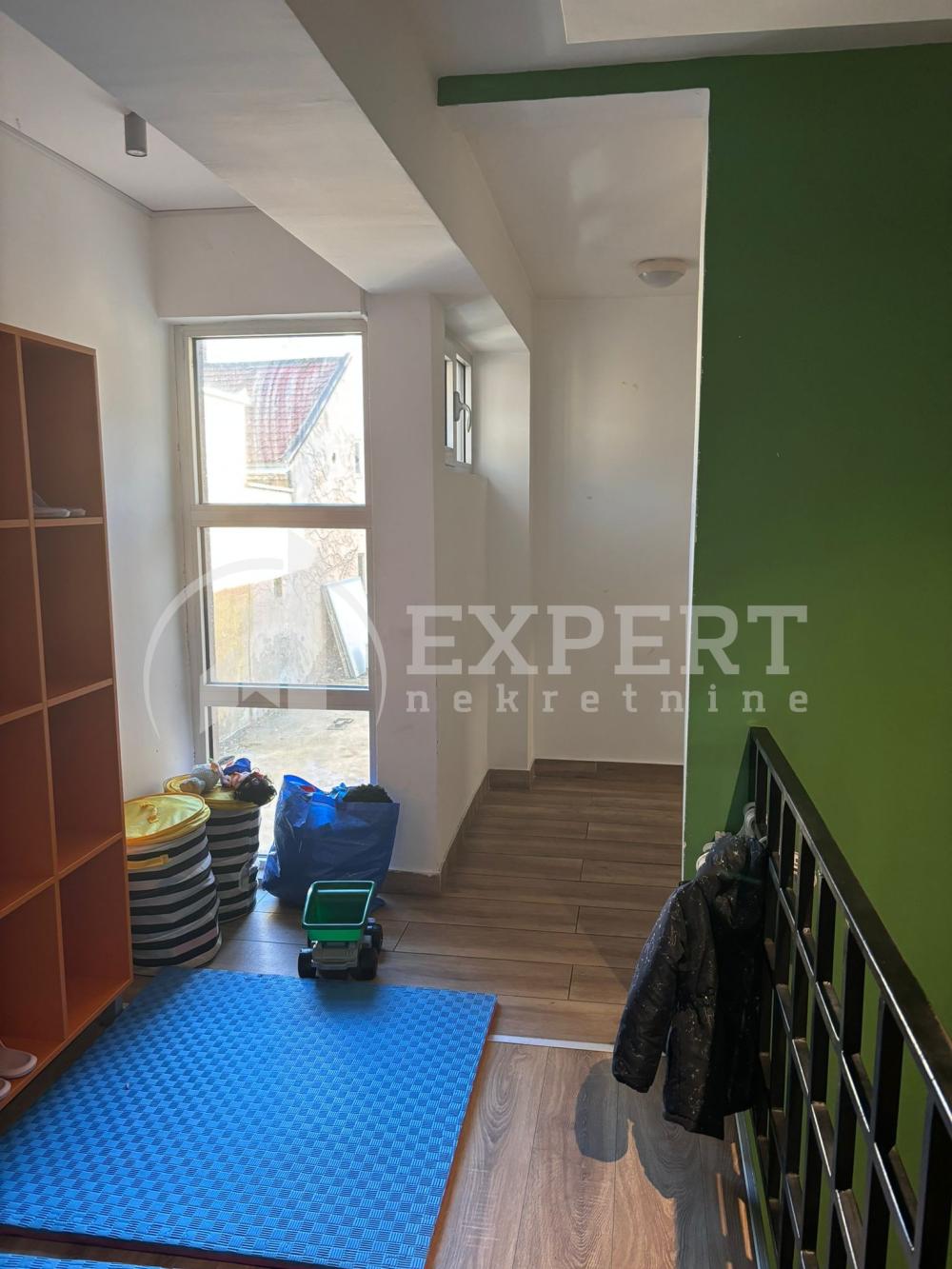 Slika 4 - Učitelj Tasina,  Lokal za izdavanje, 390m2, 3.300€
