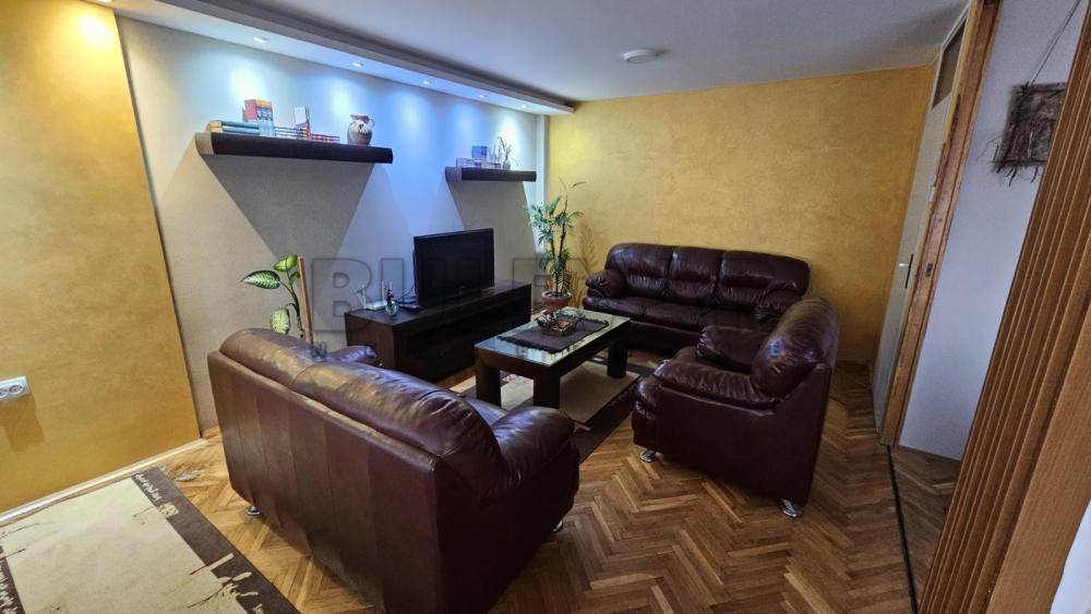 Slika 1 - Bulevar Nemanjića, Trosoban stan za izdavanje, 72m2, 400€