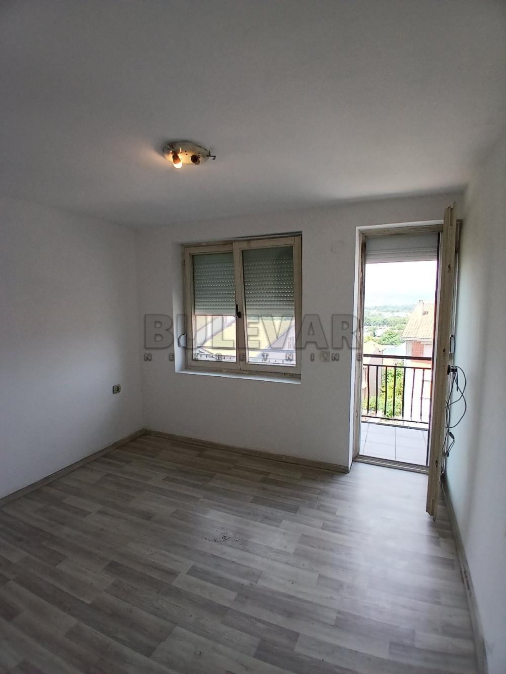 Slika 9 - Jove Tošića,  Lokal za izdavanje, 270m2, 1.000€