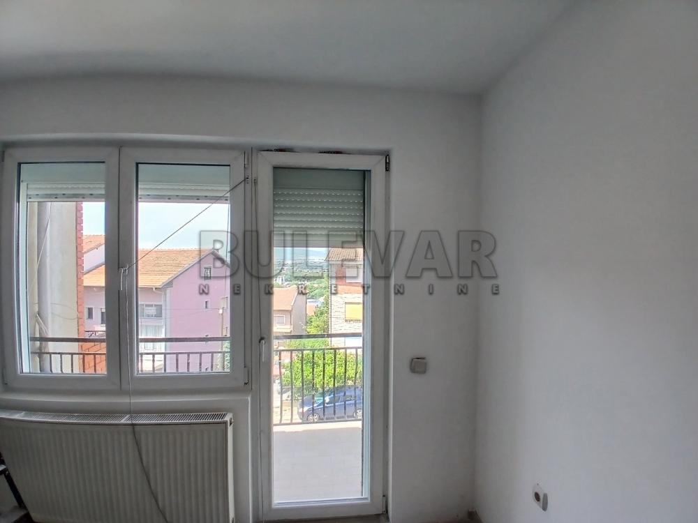 Slika 5 - Jove Tošića,  Lokal za izdavanje, 270m2, 1.000€
