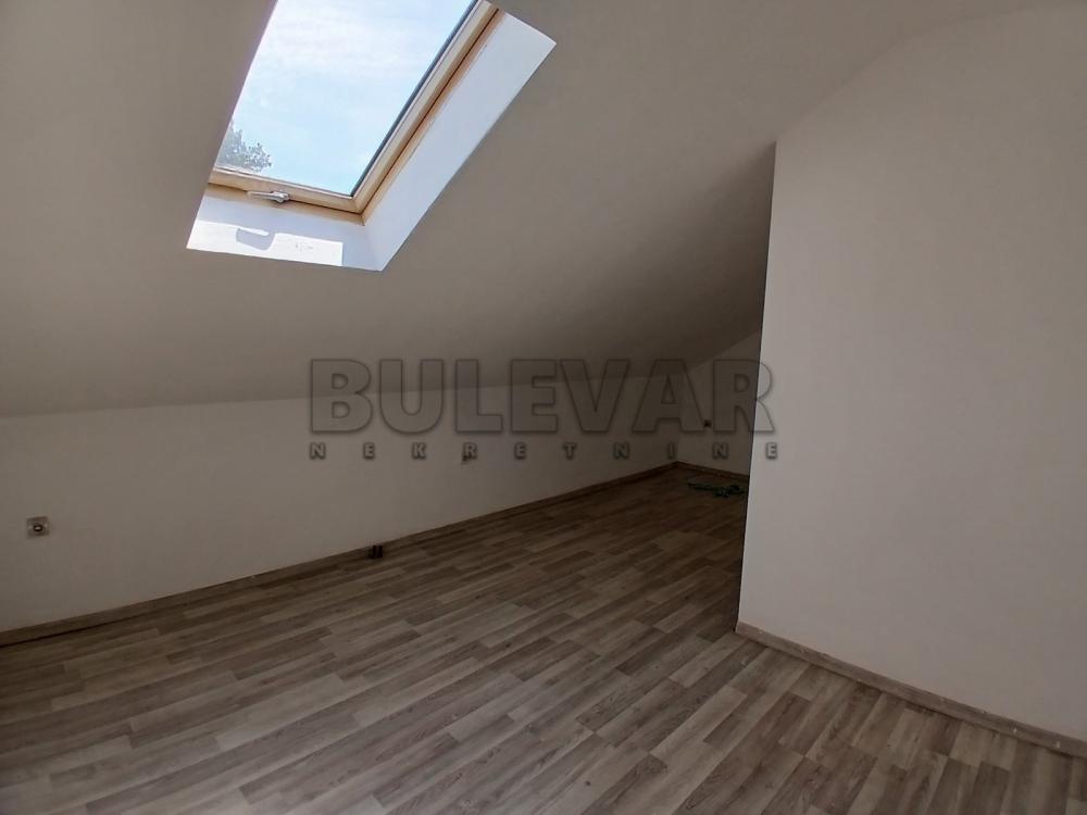 Slika 4 - Jove Tošića,  Lokal za izdavanje, 270m2, 1.000€
