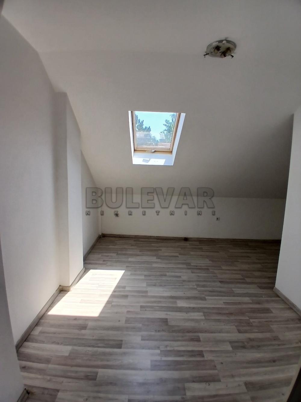 Slika 3 - Jove Tošića,  Lokal za izdavanje, 270m2, 1.000€