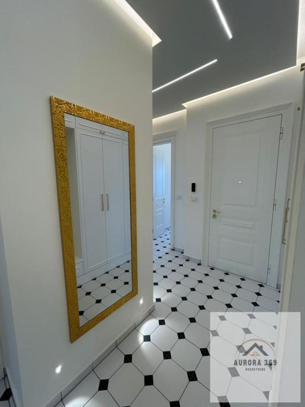 Slika 6 - Četvorosoban stan za izdavanje, 120m2, 2.000€