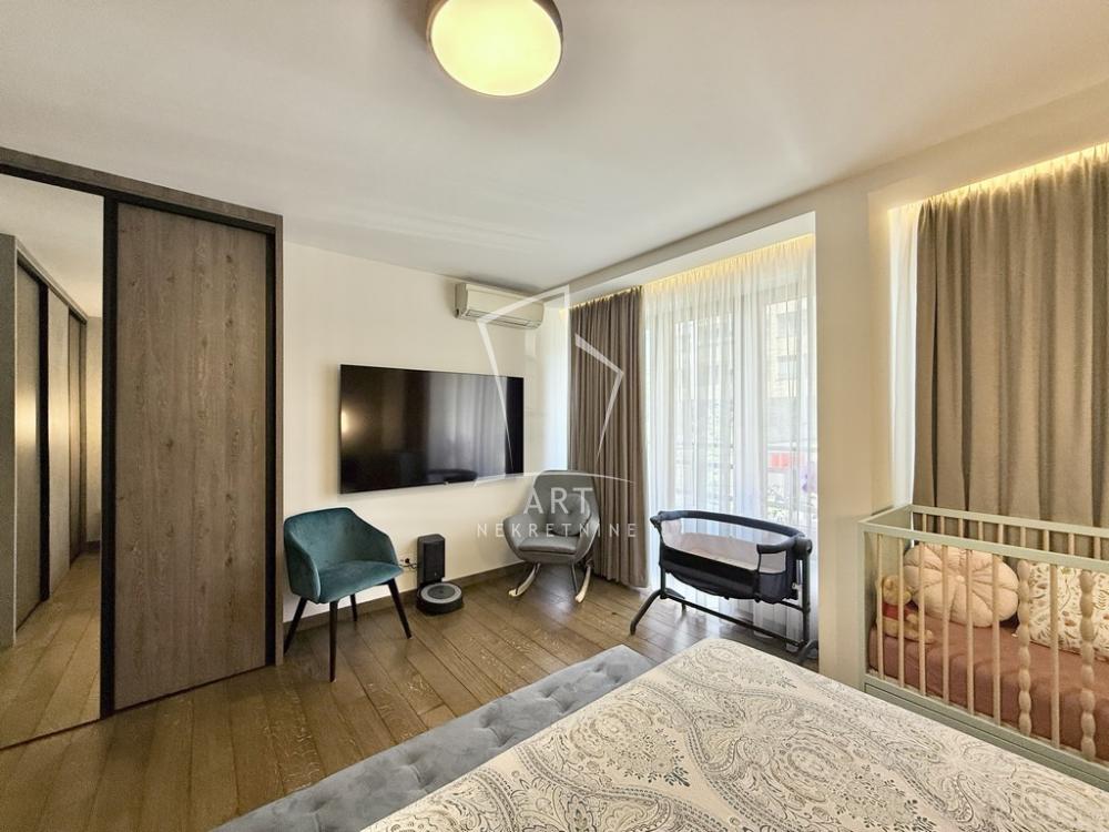 Slika 7 - Južni Bulevar, Četvorosoban stan na prodaju, 110m2, 395.000€