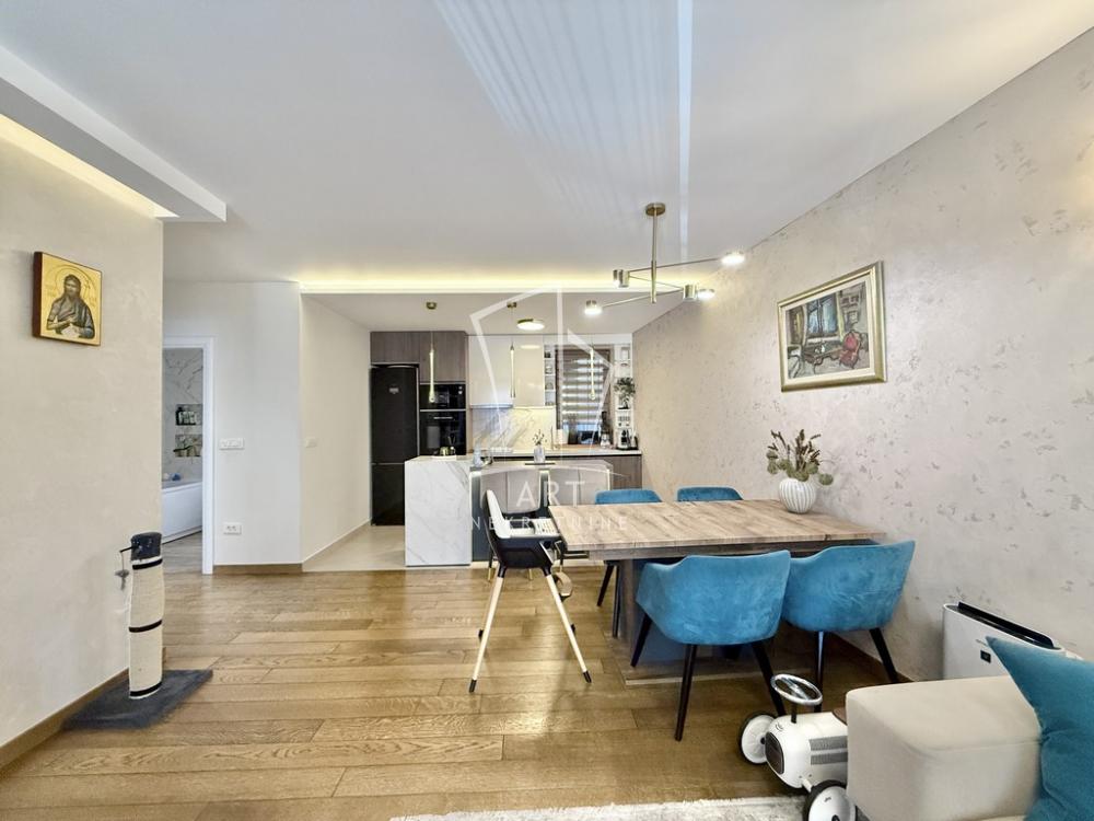 Slika 3 - Južni Bulevar, Četvorosoban stan na prodaju, 110m2, 395.000€