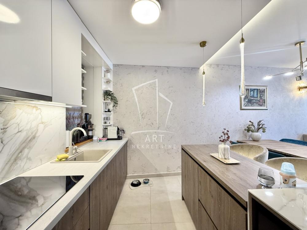 Slika 6 - Južni Bulevar, Četvorosoban stan na prodaju, 110m2, 395.000€