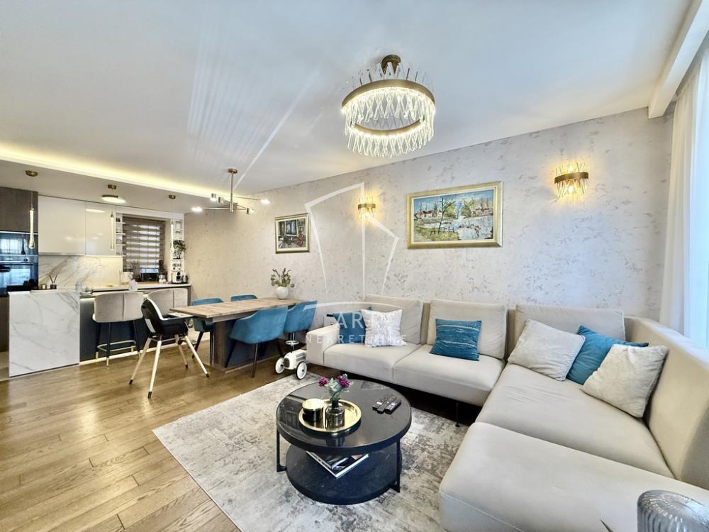 Glavna slika -Južni Bulevar, Četvorosoban stan na prodaju, 110m2, 395.000€