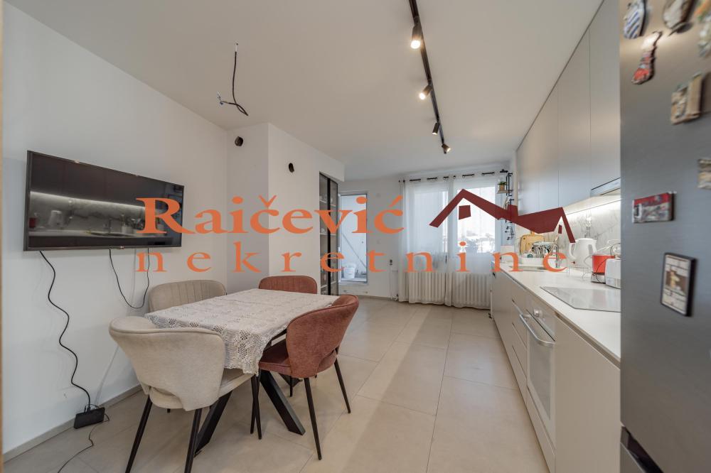 Slika 8 - Durmitorska, Trosoban stan na prodaju, 136m2, 280.000€