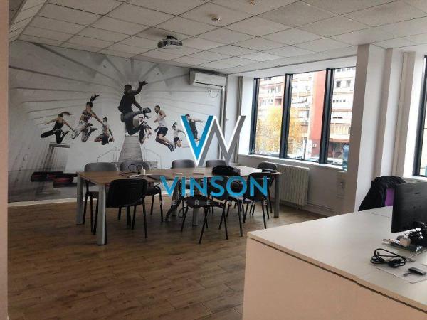 Slika 1 - Bulevar oslobođenja,  Lokal za izdavanje, 200m2, 2.000€