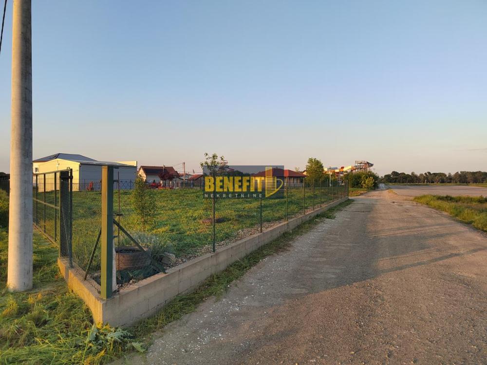 Slika 1 -  Plac na prodaju, Surčin, Jakovo, 128.000€