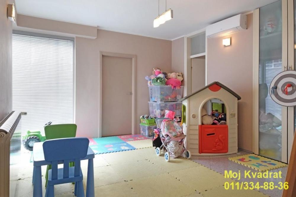 Slika 8 -  Kuća na prodaju, 300m2, 700.000€