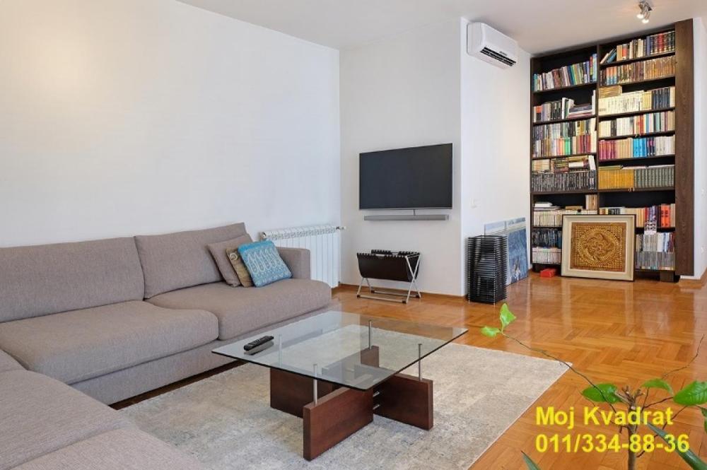 Slika 1 -  Kuća na prodaju, 300m2, 700.000€