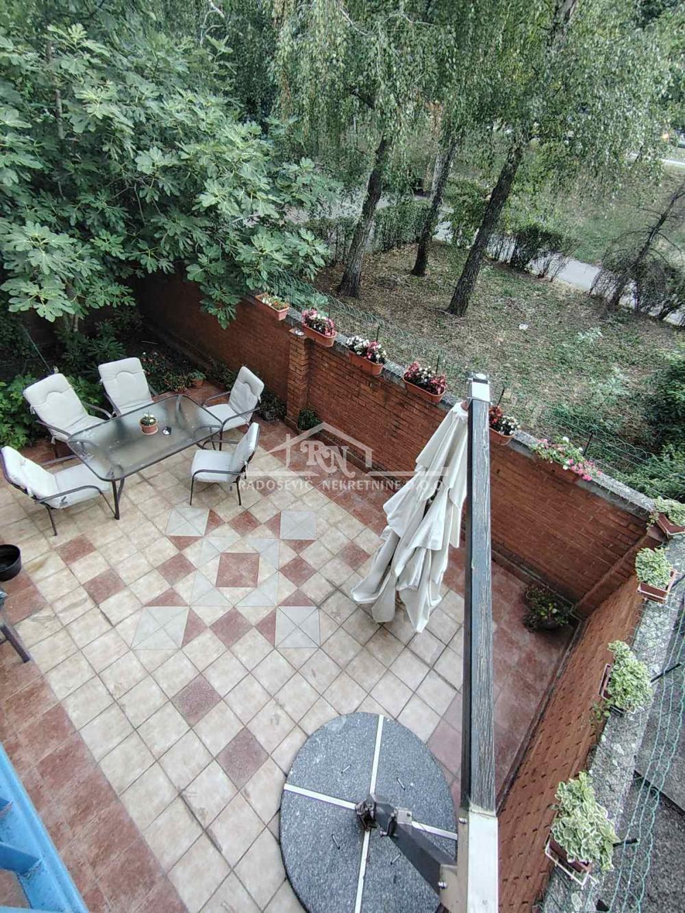 Slika 1 - Sretena Mladenovića Mike, Troiposoban stan na prodaju, 100m2, 285.000€