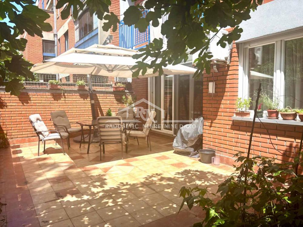 Slika 2 - Sretena Mladenovića Mike, Troiposoban stan na prodaju, 100m2, 285.000€