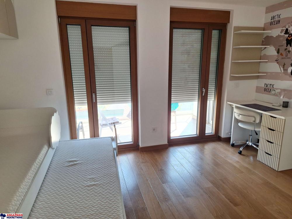 Slika 5 - Bulevar heroja sa Košara, Trosoban stan za izdavanje, 90m2, 1.400€