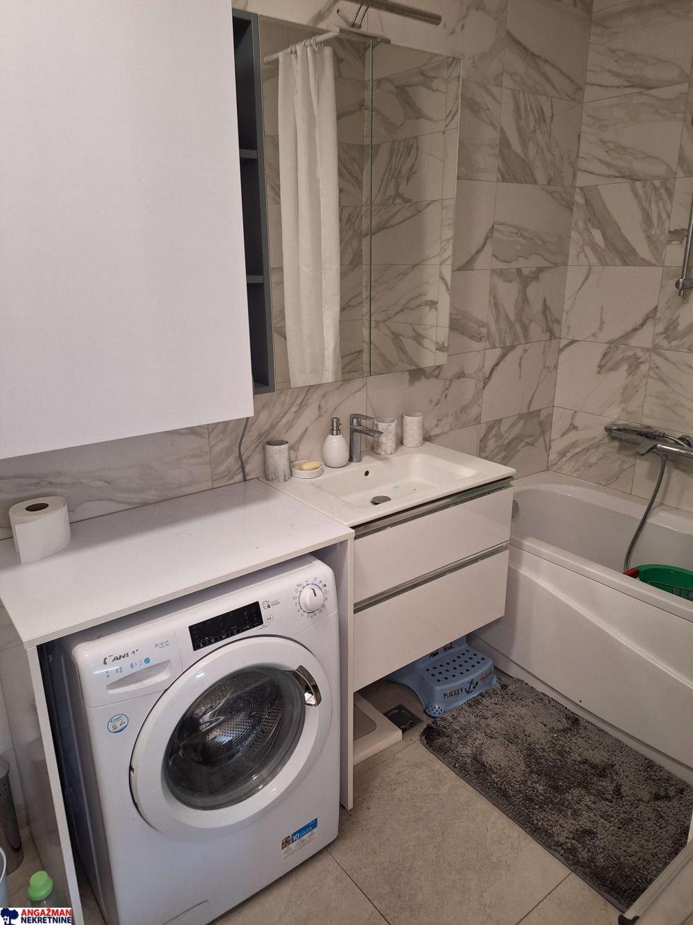 Slika 10 - Bulevar heroja sa Košara, Trosoban stan za izdavanje, 90m2, 1.400€