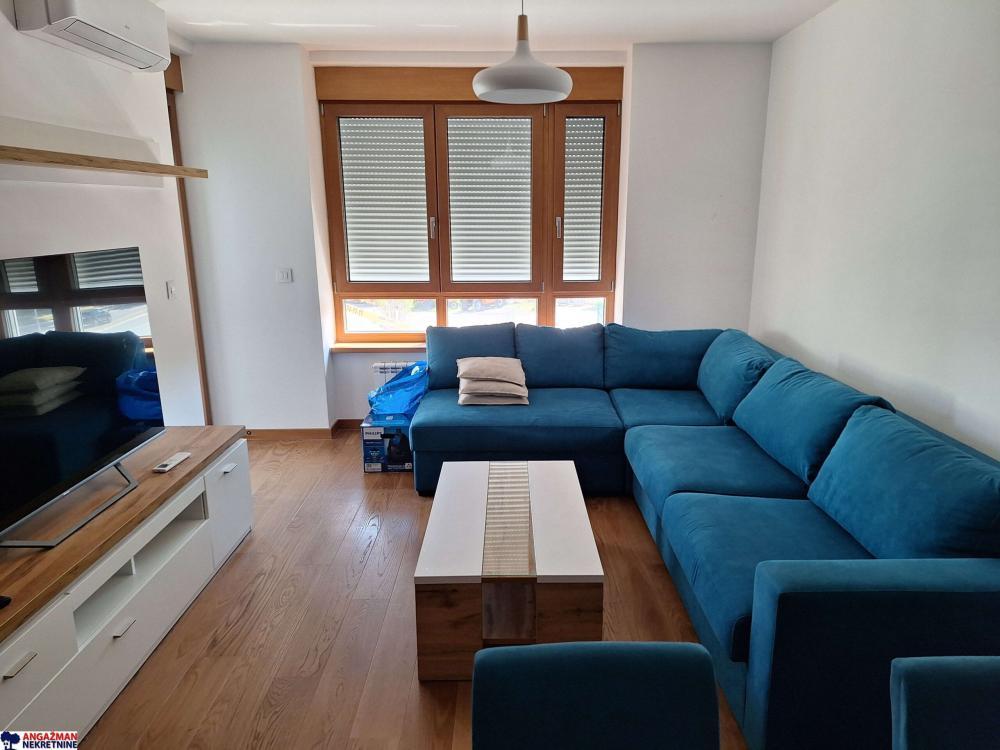 Glavna slika -Bulevar heroja sa Košara, Trosoban stan za izdavanje, 90m2, 1.400€