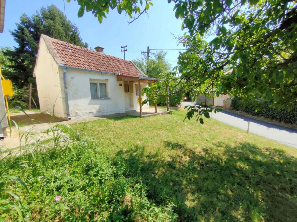 Slika 3 -  Plac na prodaju, Sremska Kamenica, , 185.400€