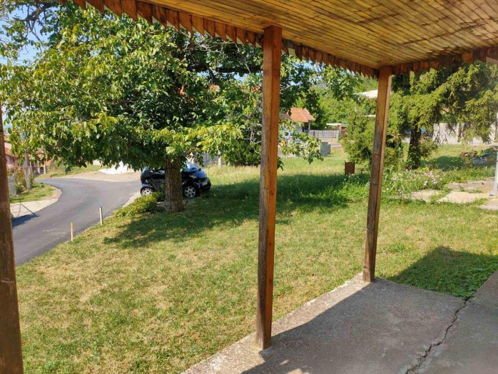 Slika 11 -  Plac na prodaju, Sremska Kamenica, , 185.400€