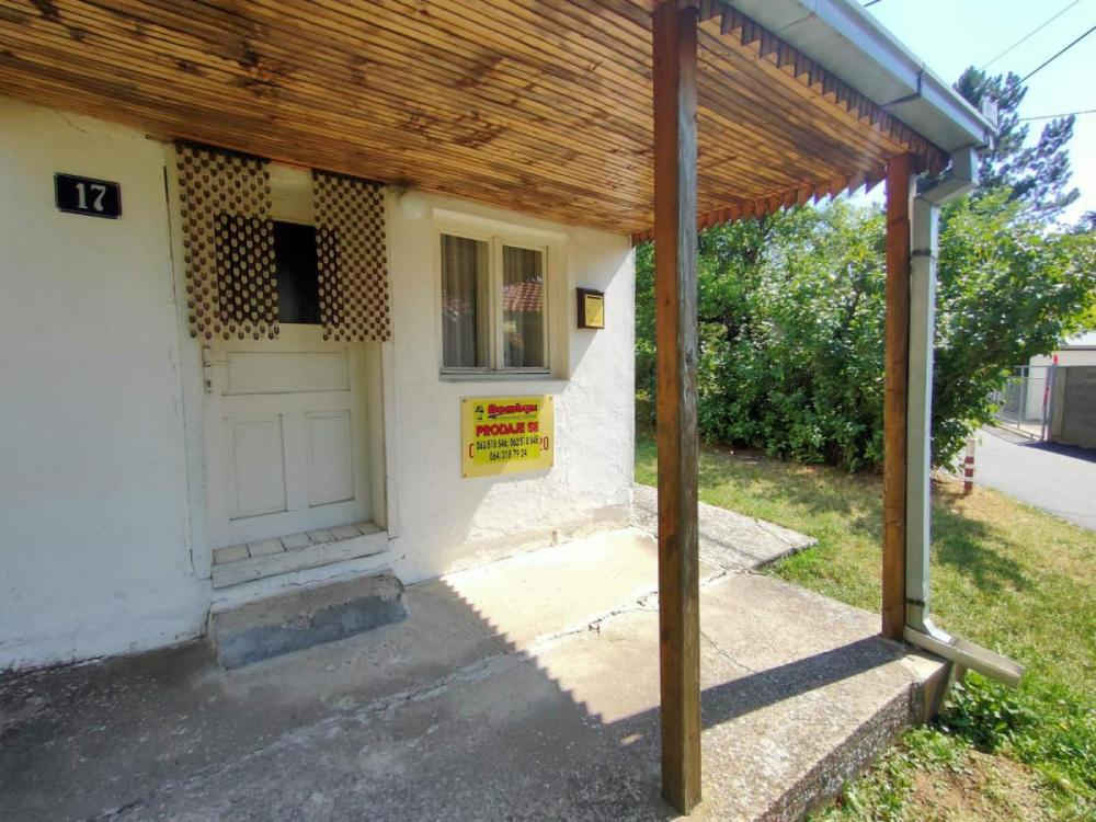 Slika 4 -  Plac na prodaju, Sremska Kamenica, , 185.400€