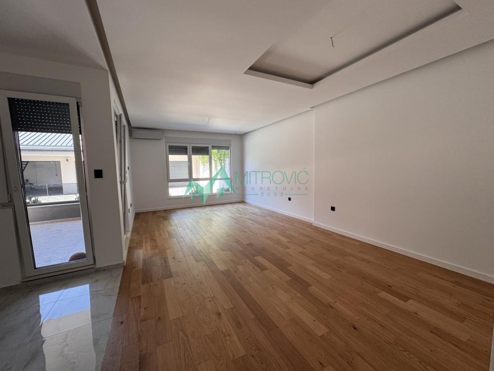 Slika 1 - Četvorosoban stan na prodaju, 122m2, 270.000€