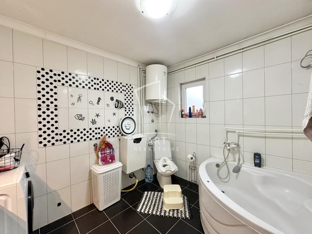 Slika 5 - Tomasa Mana,  Kuća na prodaju, 198m2, 340.000€