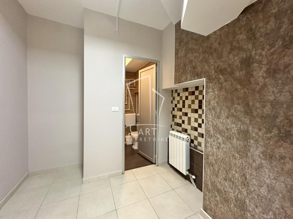 Slika 7 - Novopazarska,  Lokal na prodaju, 42m2, 560.000€