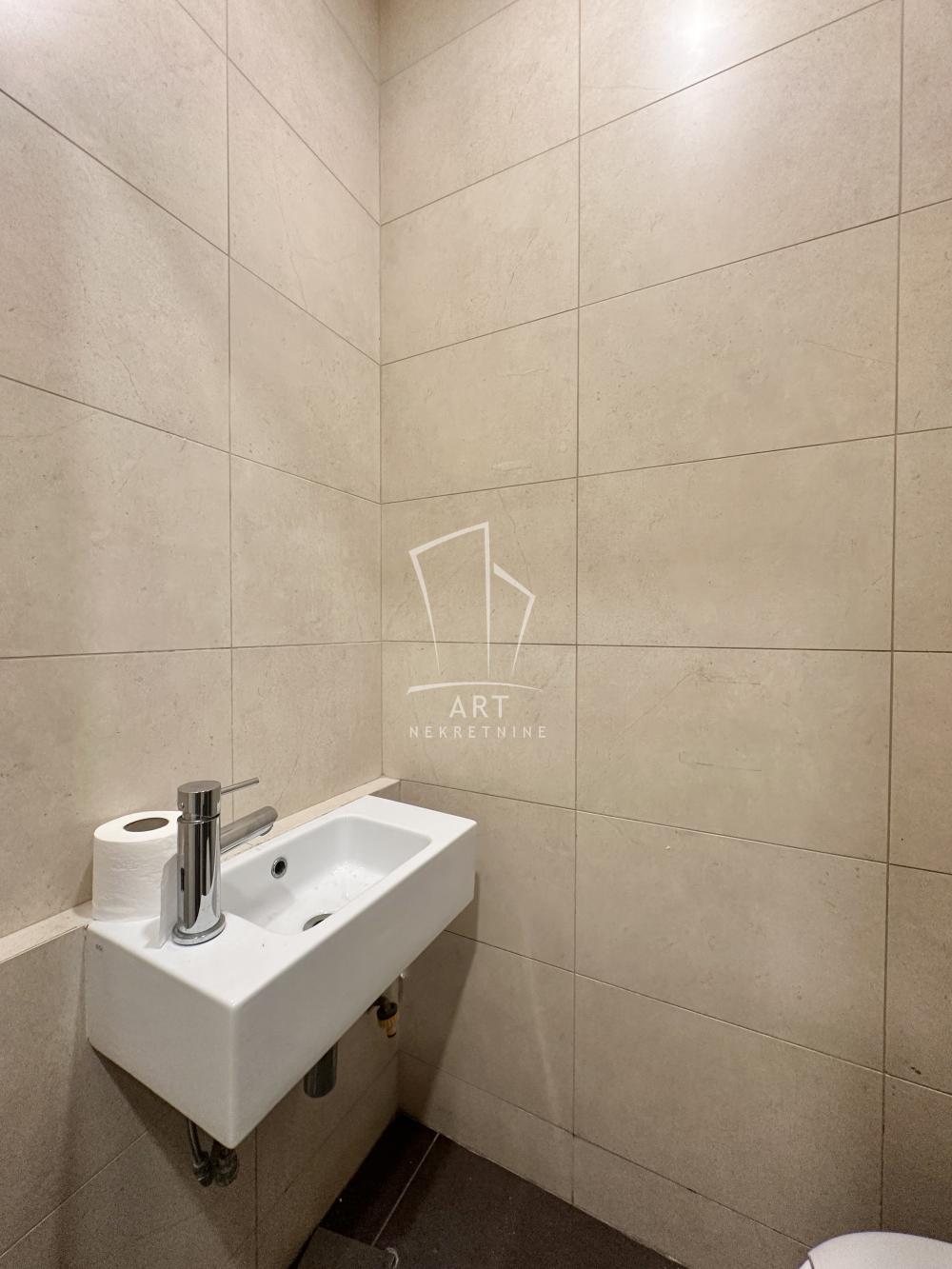 Slika 8 - Novopazarska,  Lokal na prodaju, 42m2, 560.000€