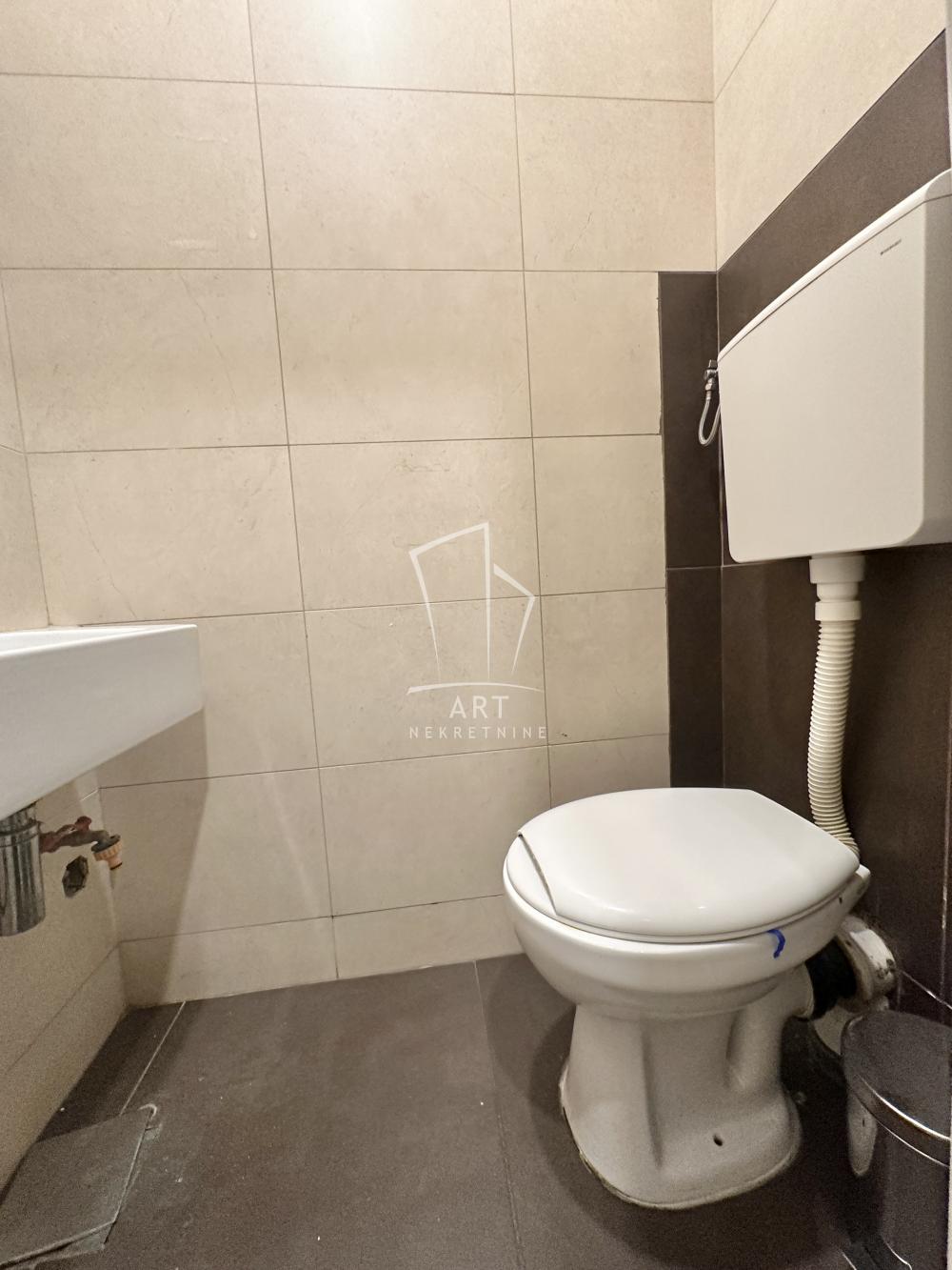 Slika 9 - Novopazarska,  Lokal na prodaju, 42m2, 560.000€