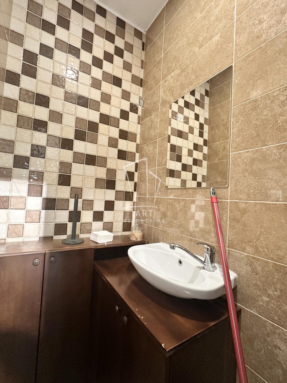 Slika 10 - Novopazarska,  Lokal na prodaju, 42m2, 560.000€