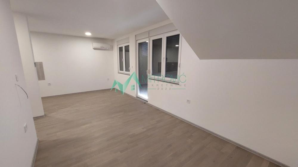 Glavna slika -Četvorosoban stan na prodaju, 82m2, 169.950€
