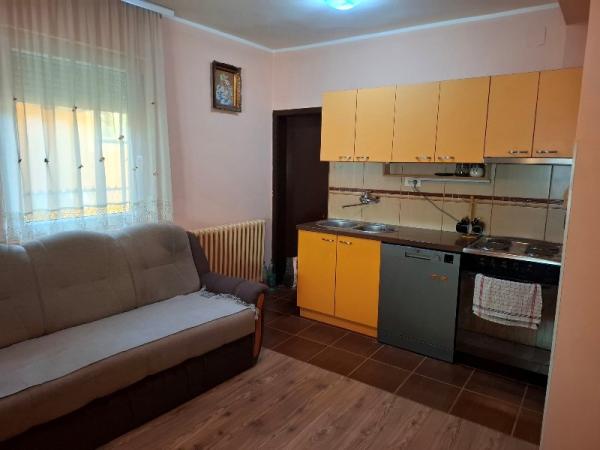 Slika 5 - Sremskih partizana,  Kuća na prodaju, 225m2, 351.000€