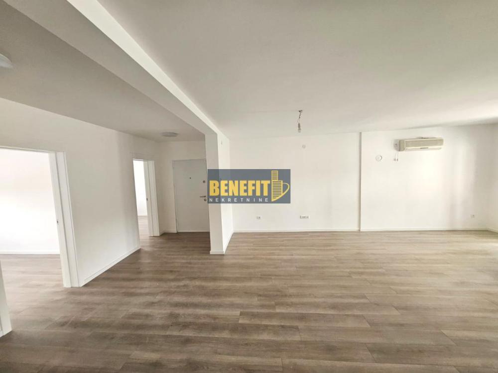 Slika 2 - Četvorosoban stan na prodaju, 150m2, 245.000€