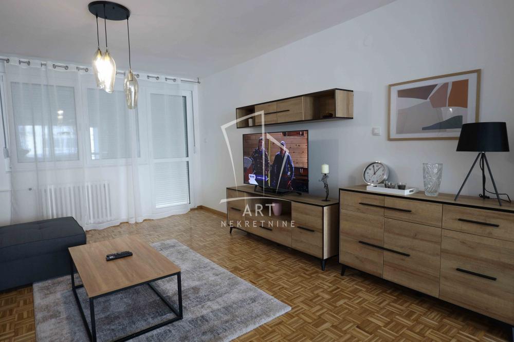 Slika 3 - Nehruova, Trosoban stan za izdavanje, 87m2, 1.000€