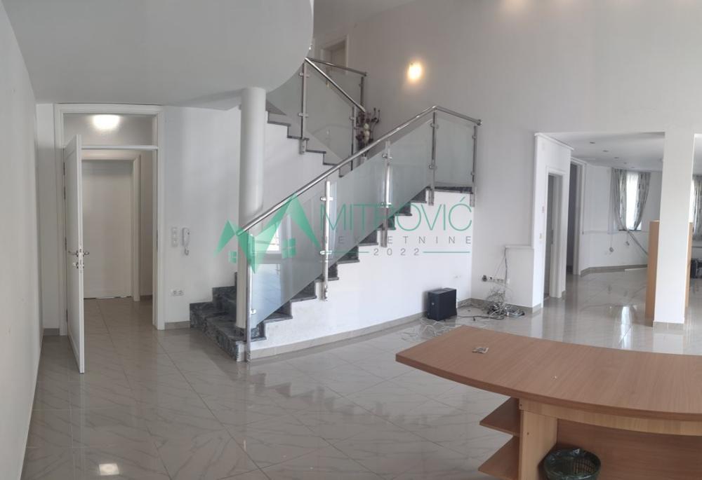 Glavna slika - Kuća na prodaju, 795m2, 1.100.000€