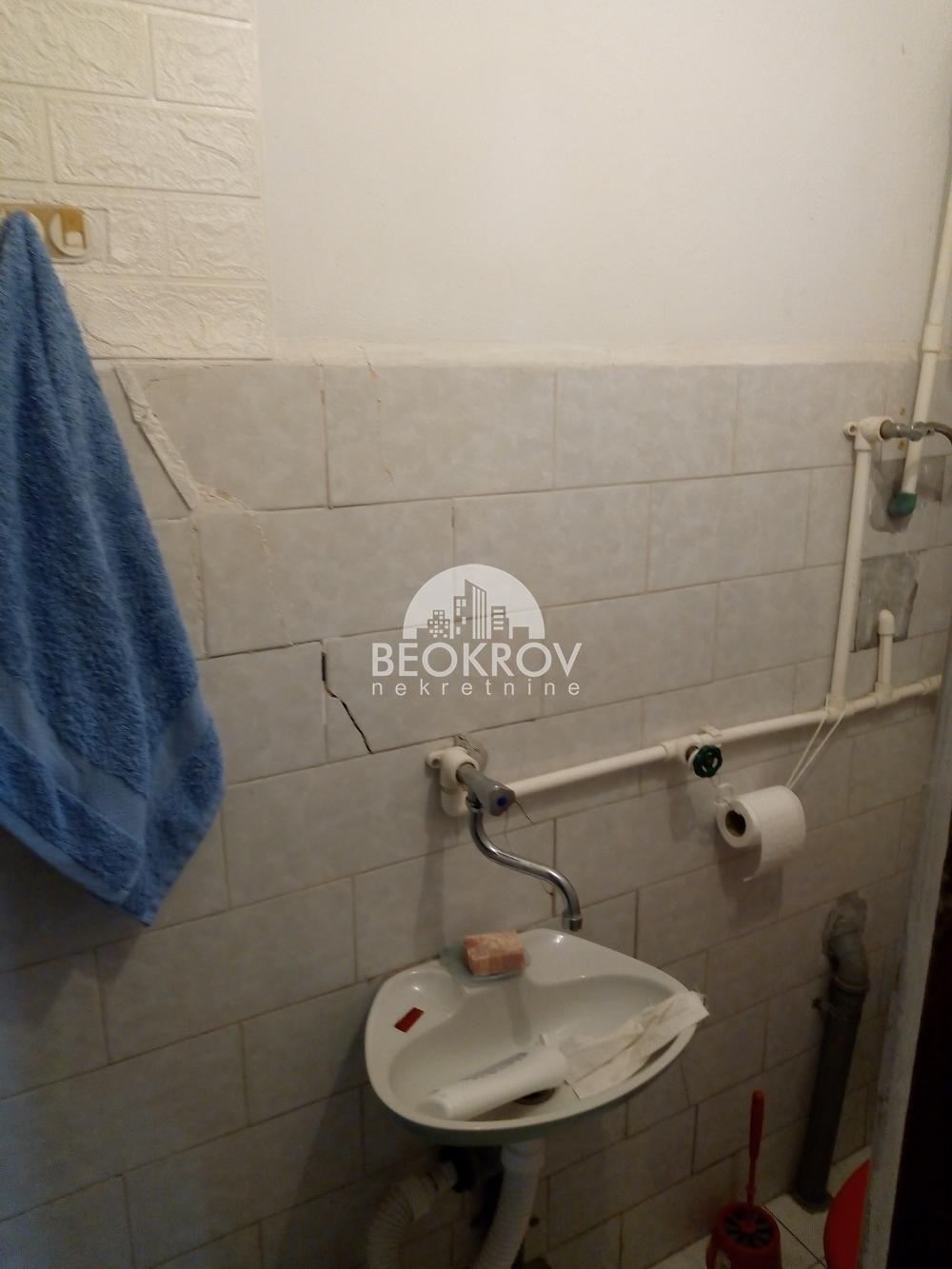 Slika 10 - Ibarska magistrala,  Kuća na prodaju, 200m2, 180.000€