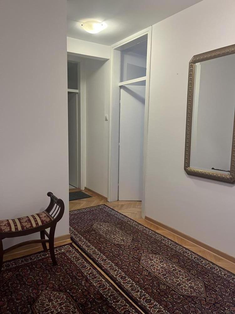 Slika 11 - Trosoban stan za izdavanje, 82m2, 1.200€