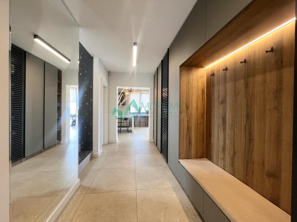 Slika 8 -  Kuća na prodaju, 360m2, 699.000€